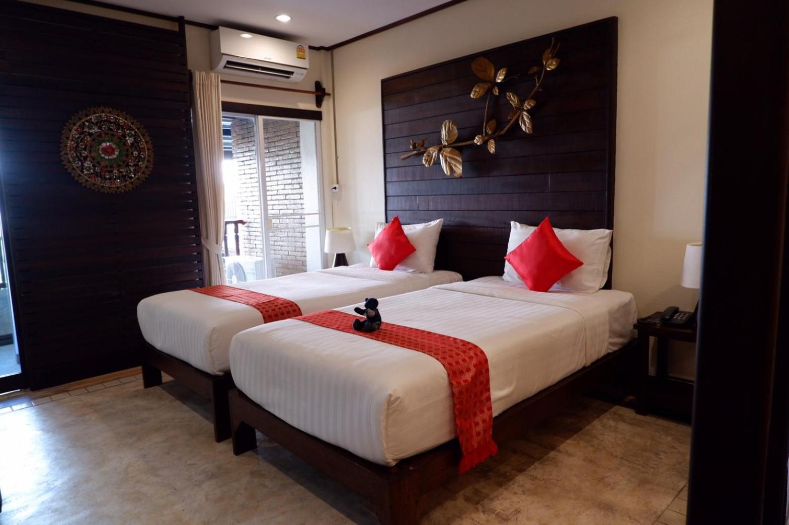 Sunny V Hotel Chiang Mai Exterior photo