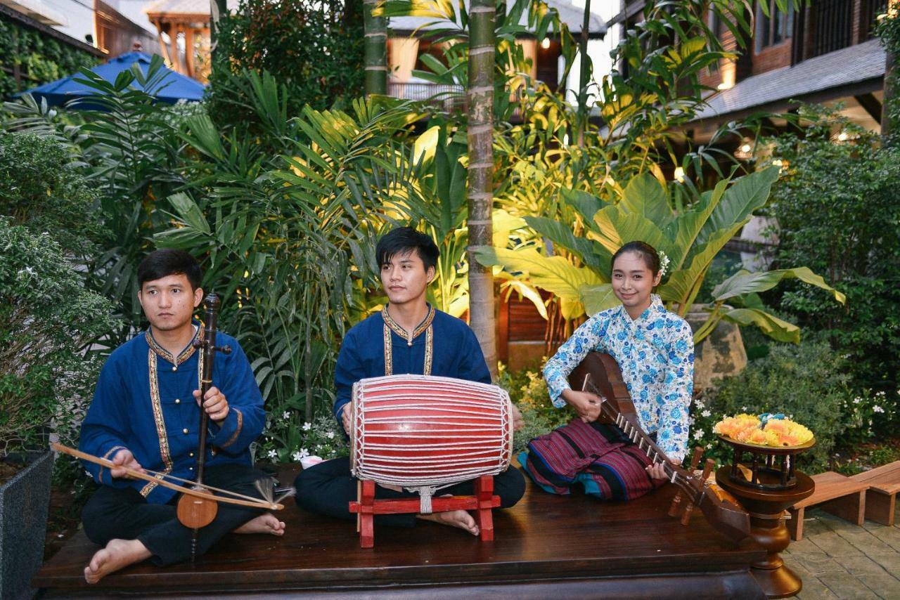 Sunny V Hotel Chiang Mai Exterior photo