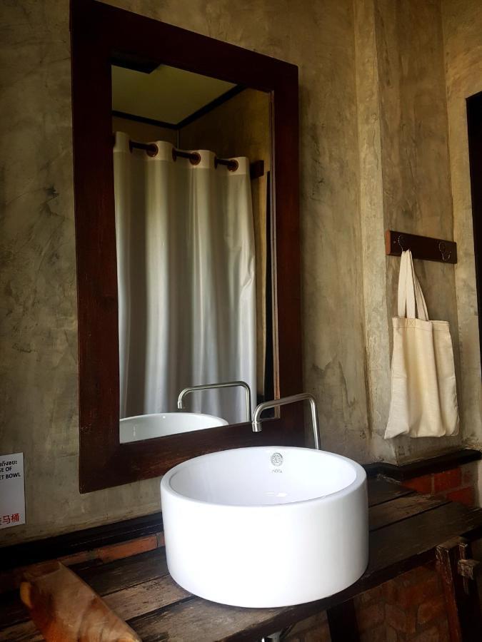 Sunny V Hotel Chiang Mai Exterior photo